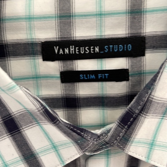 VanHeusen Dress Shirt - L - Picture 2 of 3